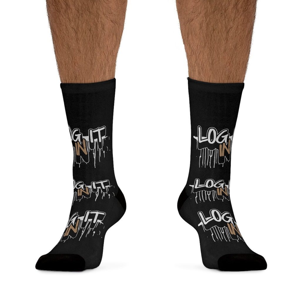 Graffiti Log it in Poly Socks – Black Urban Streetwear Crew Socks