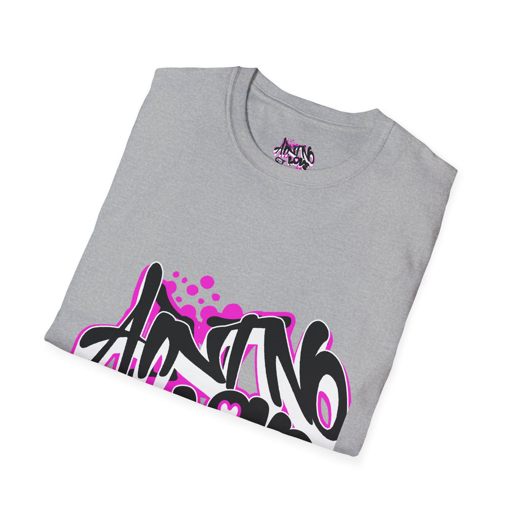 Graffiti 'NO LOVE' T-Shirt — Urban Street Art Tee with Pink Spray Paint Design