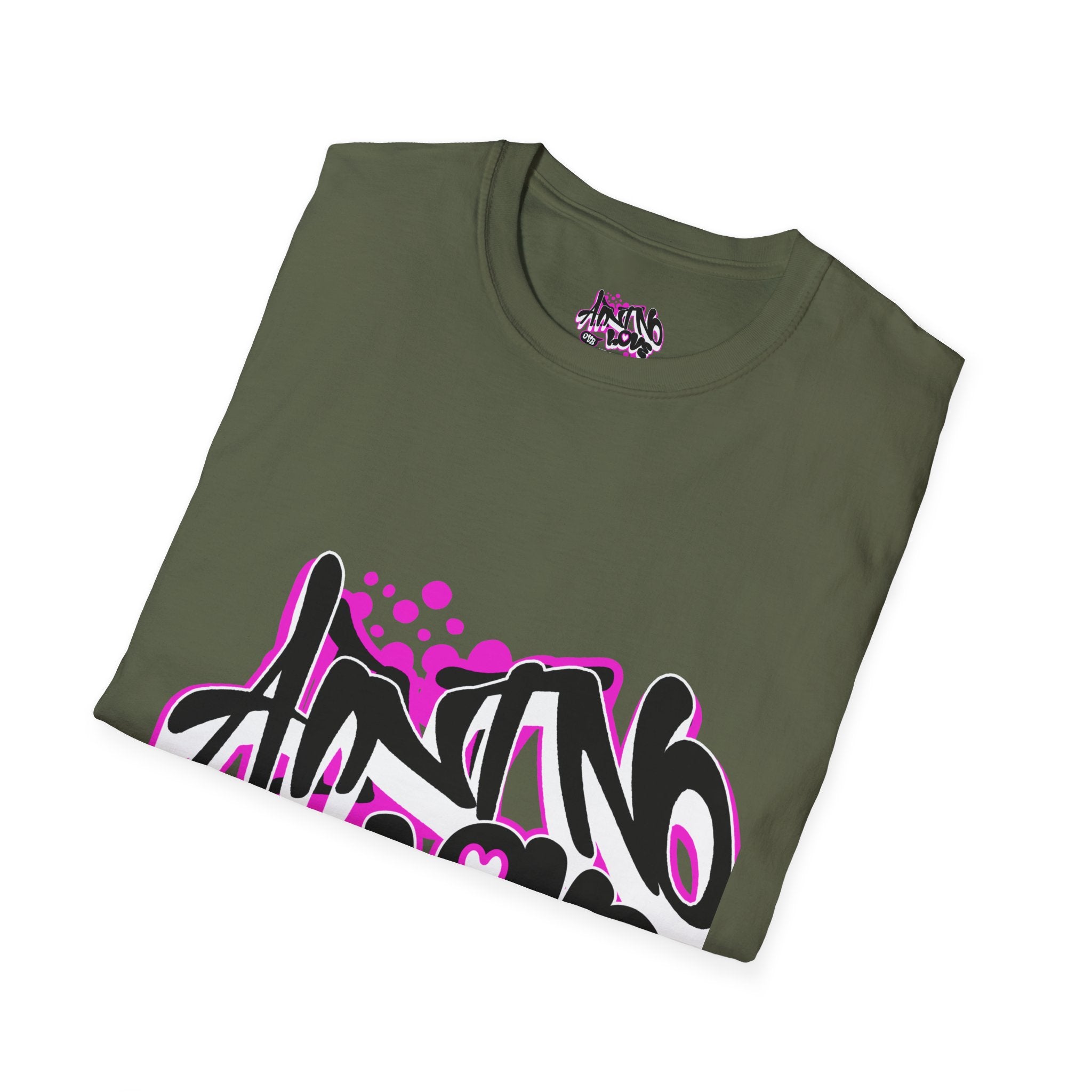 Graffiti 'NO LOVE' T-Shirt — Urban Street Art Tee with Pink Spray Paint Design