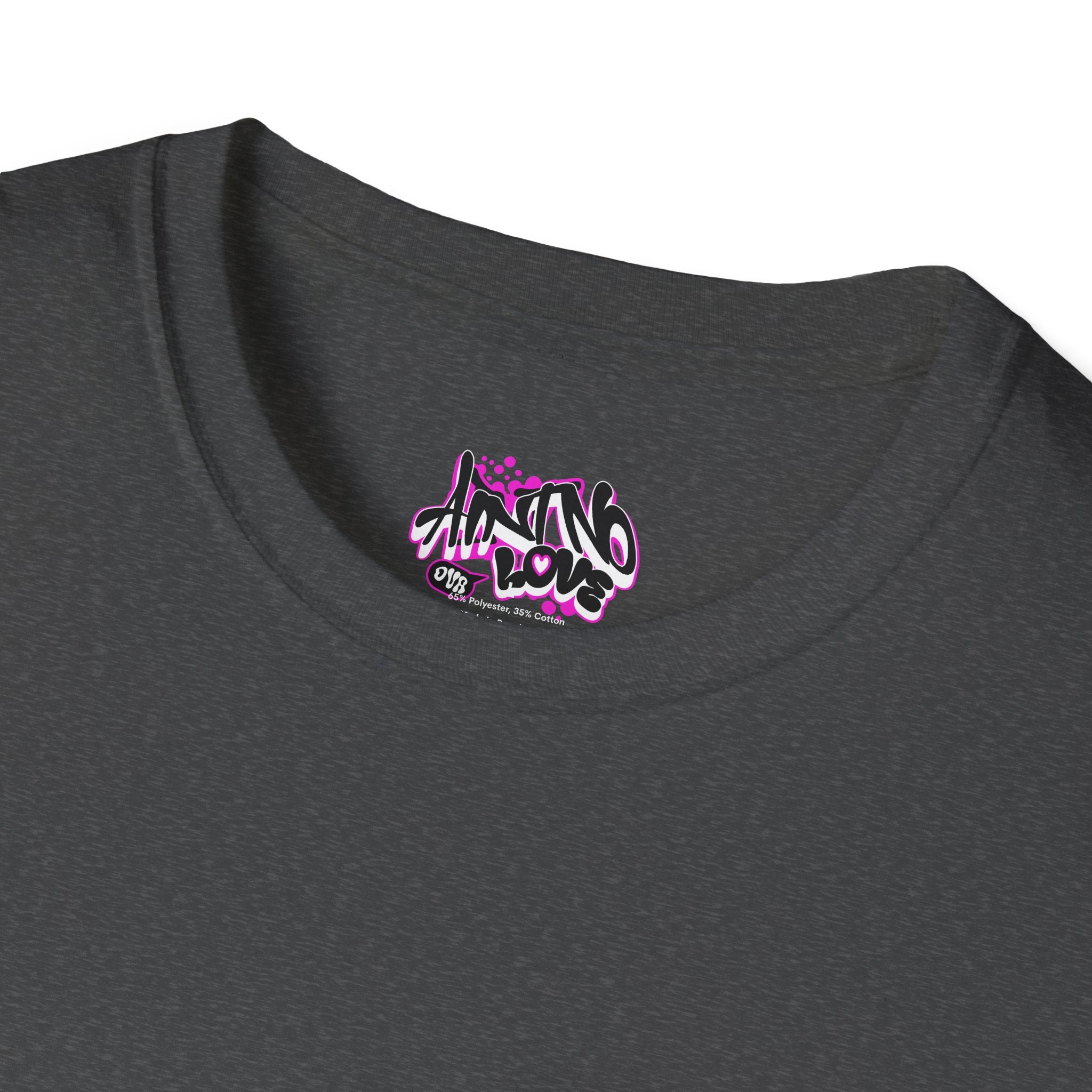 Graffiti 'NO LOVE' T-Shirt — Urban Street Art Tee with Pink Spray Paint Design