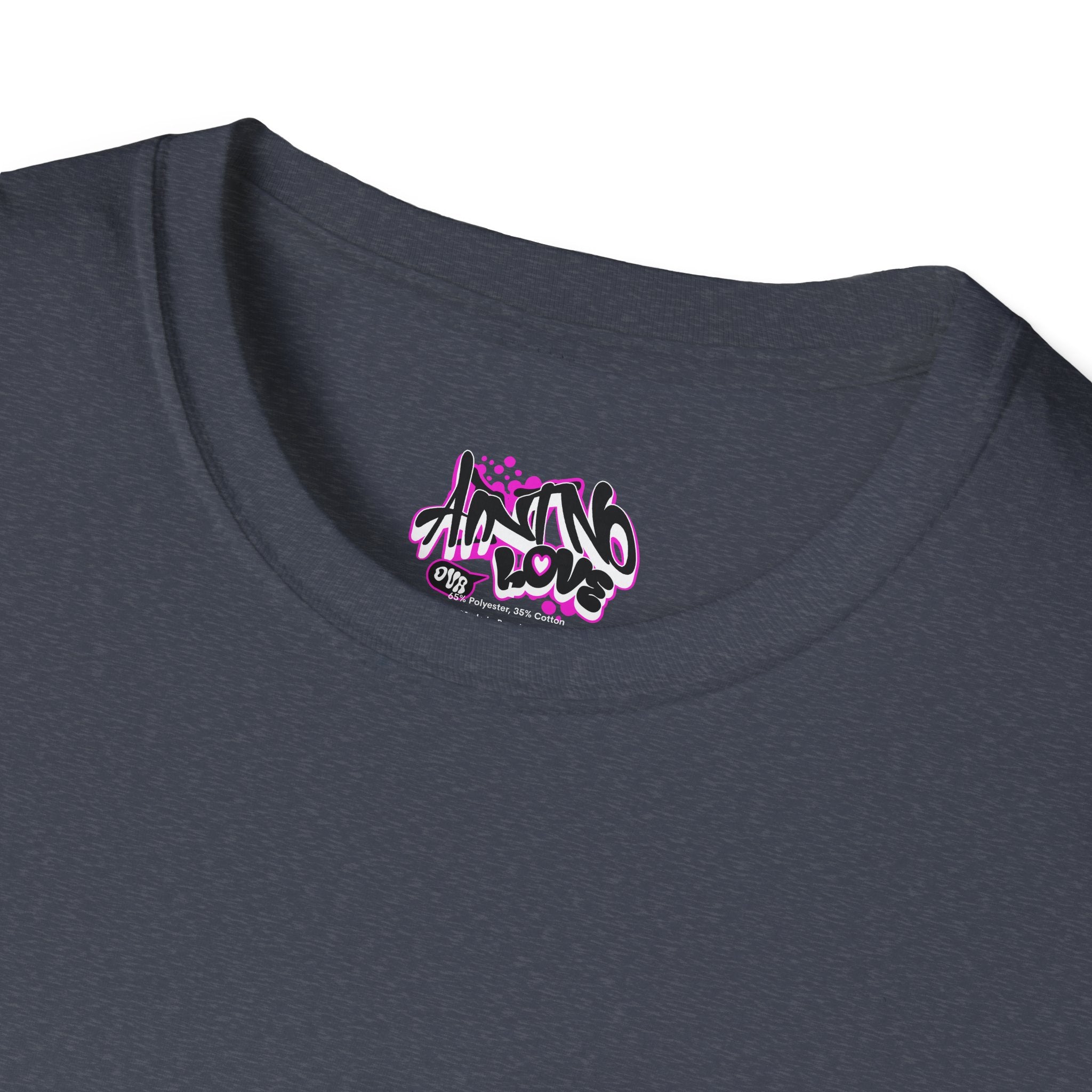 Graffiti 'NO LOVE' T-Shirt — Urban Street Art Tee with Pink Spray Paint Design