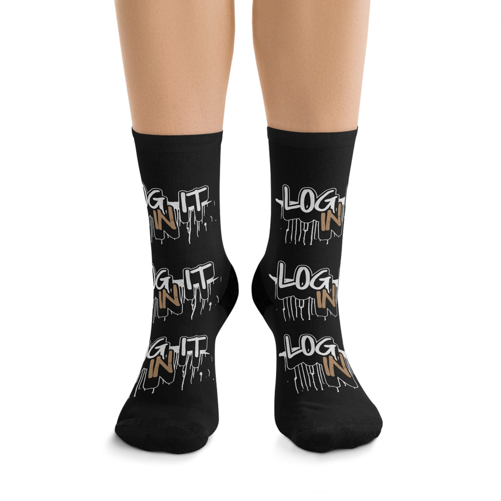 Graffiti Log it in Poly Socks – Black Urban Streetwear Crew Socks